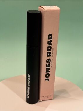 Jones Road Mascara in Pitch Black